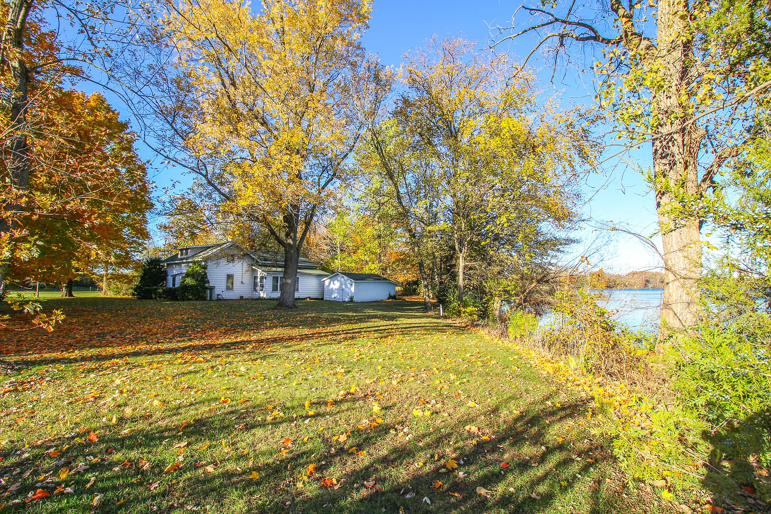 303 Spring St photo 1