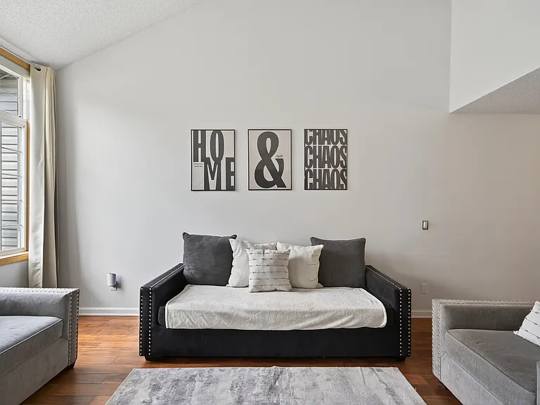 3623 Genevieve Ave N — Photo 5