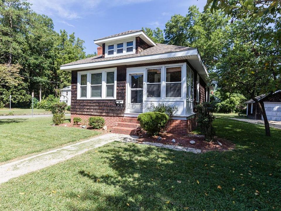 1st image of 217 Pinehurst Ave