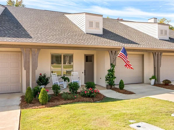 3019 Crestmont Ct, Opelika, AL 36801