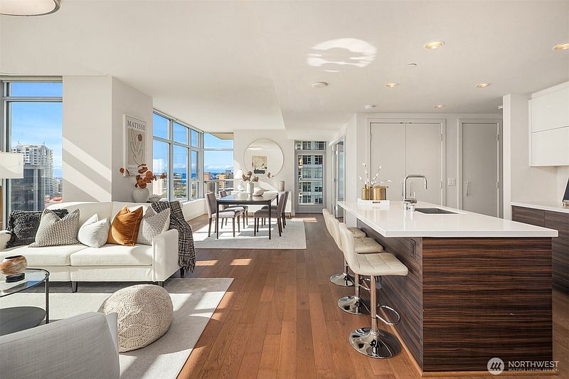 5th image of 588 Bell Street #1407S