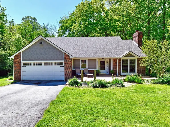 6671 E Rosebud Ln, Mooresville, IN 46158