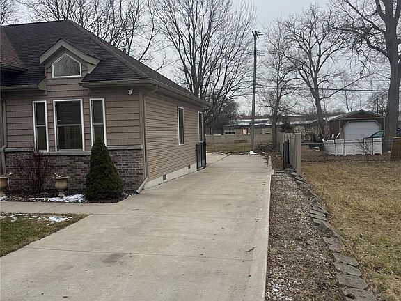 3rd image of 7949 Church Rd