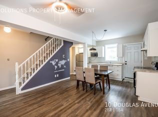 10 Douglas Ave, Hamilton, ON L8L 5P6