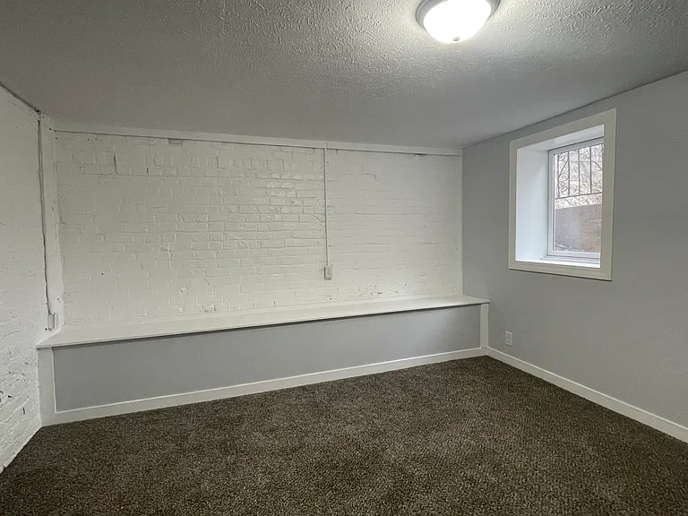 609 Franklin Ave #3 — Photo 8