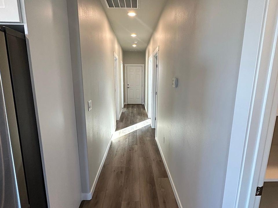 1st image of 4081 Quinn Dr NE