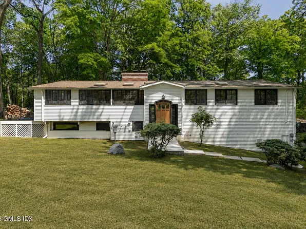 424 Cognewaugh Rd, Cos Cob, CT 06807