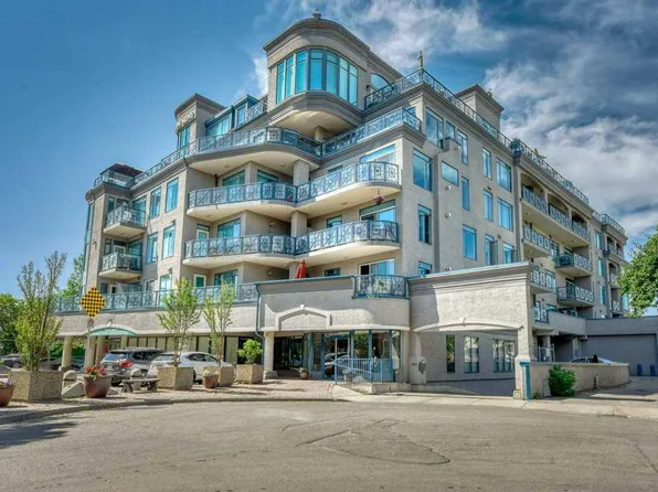 4 S 14th St NW #210, Calgary, AB T2N 1Z4