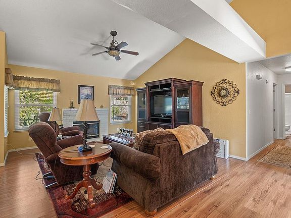 5th image of 143 Chesterfield Way