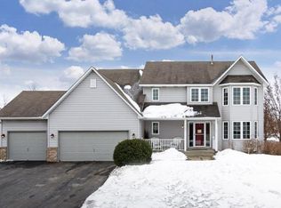 1121 Earley Shores Ln, Burnsville, MN 55306
