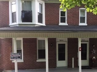 18 Cherry St, Seven Valleys, PA 17360
