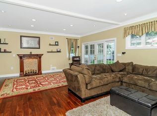 37 Beverly Rd, Glen Rock, NJ 07452