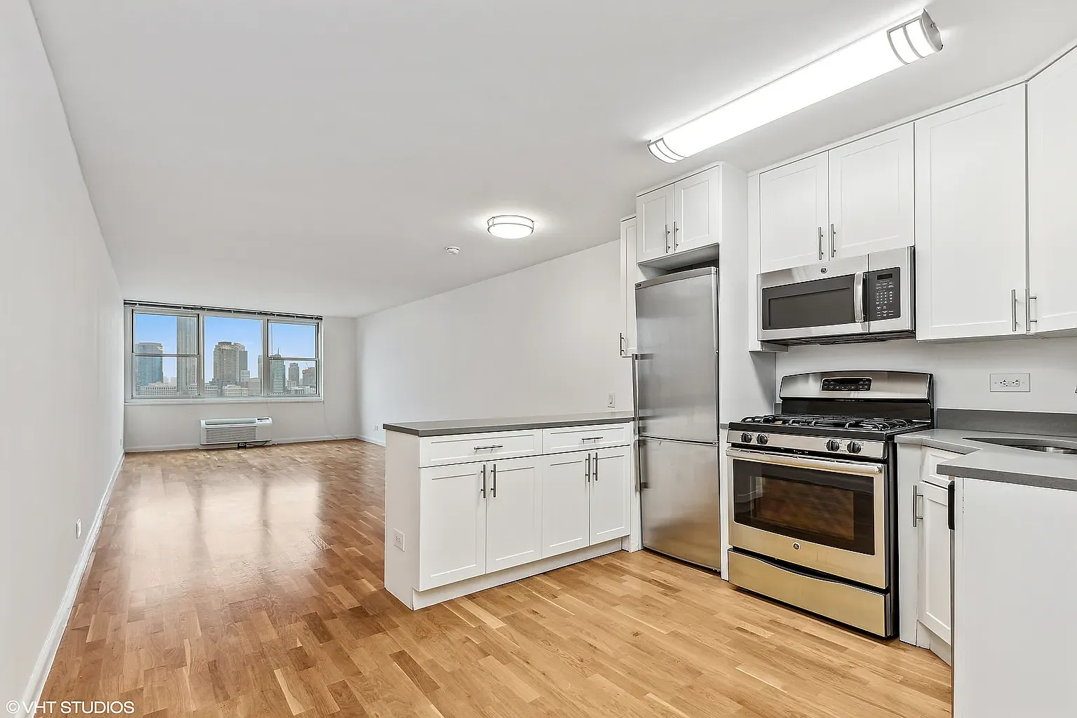 385 South End Avenue — Photo 2
