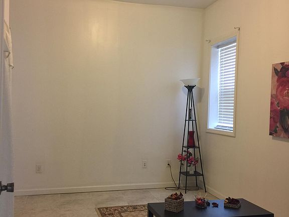 2nd image of 318 Park Ave APT 1