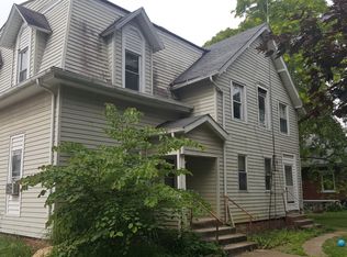 255 Front St, Rome City, IN 46784