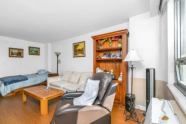 Sold by Ines Guerra Realty, Inc. | media 22