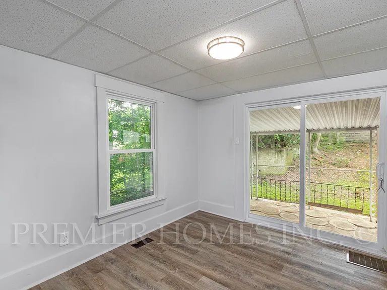 415 Elgin Ave NW — Photo 7