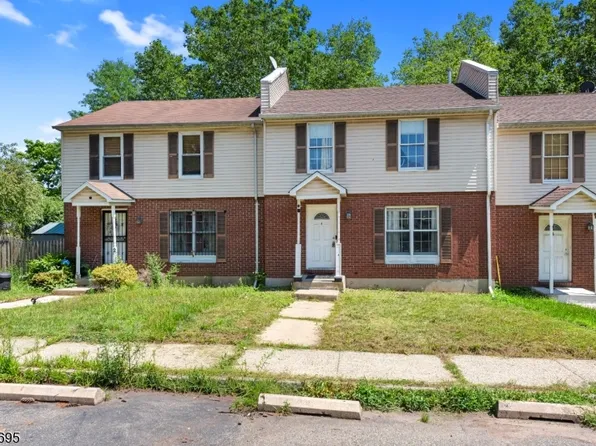 4 Dandridge Dr, Newark City, NJ 07108