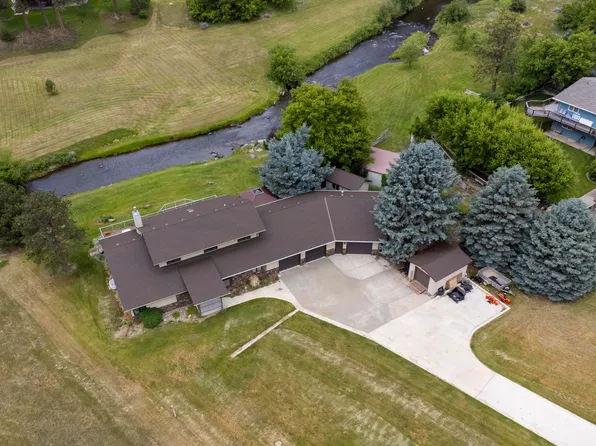 22907 Flume Ln, Rapid City, SD 57702