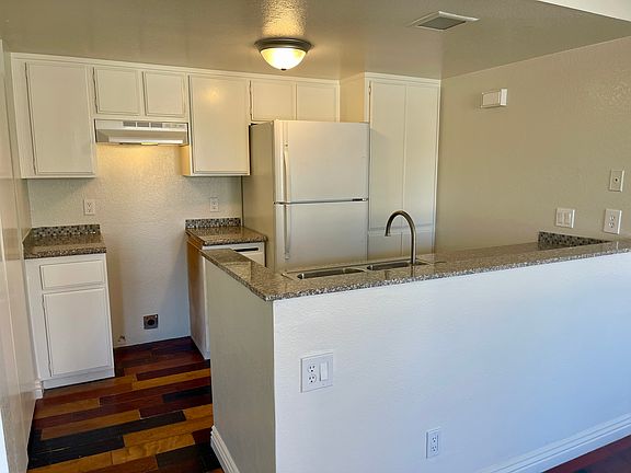4th image of 3701 Oak Creek Dr APT H