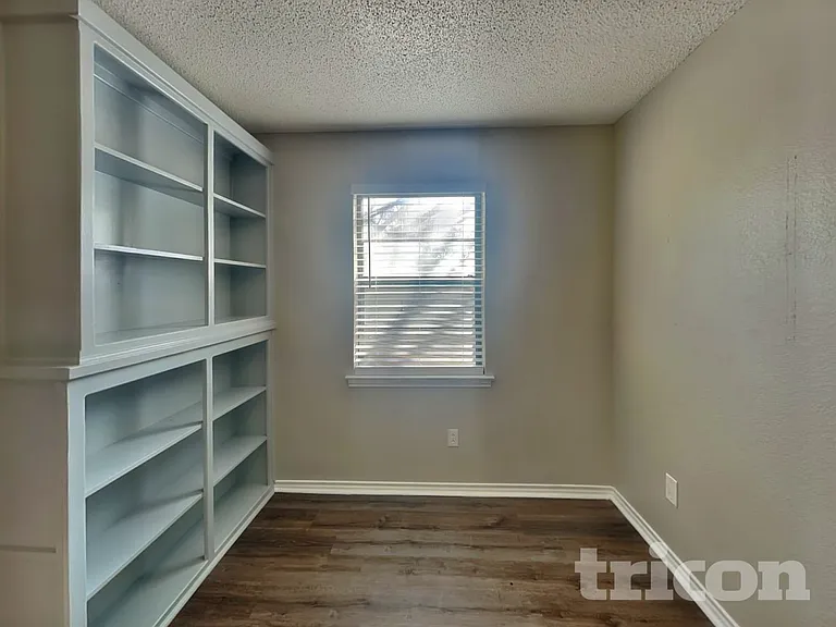 509 Live Oak Dr — Photo 14