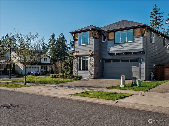 2nd image of 13820 186th Avenue Ct E