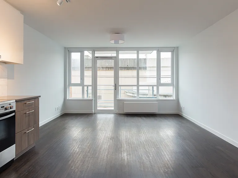 183 Georgia St E — Photo 40