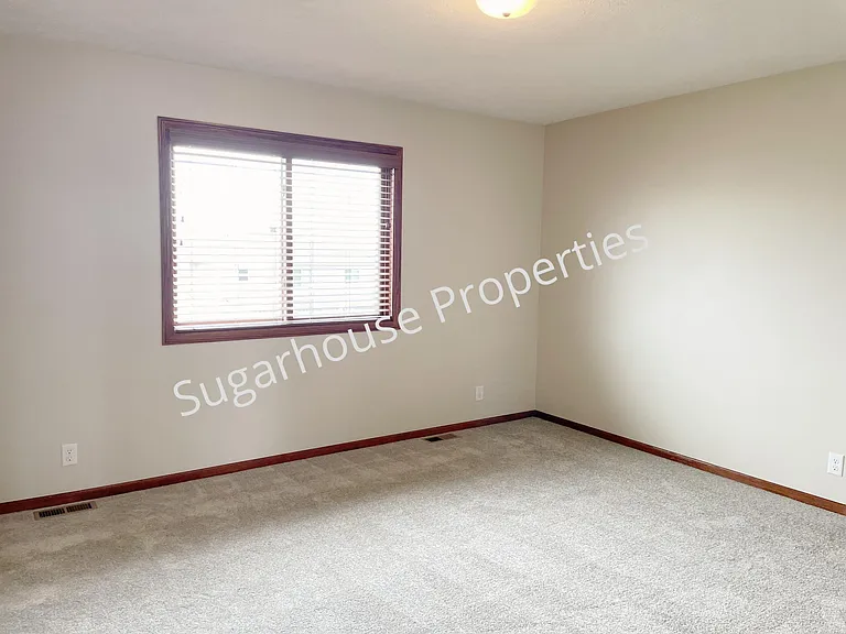 1711 SW 27th St — Photo 17