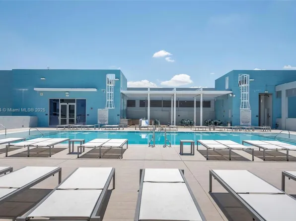 7661 NW 107th Ave APT 303, Doral, FL 33178