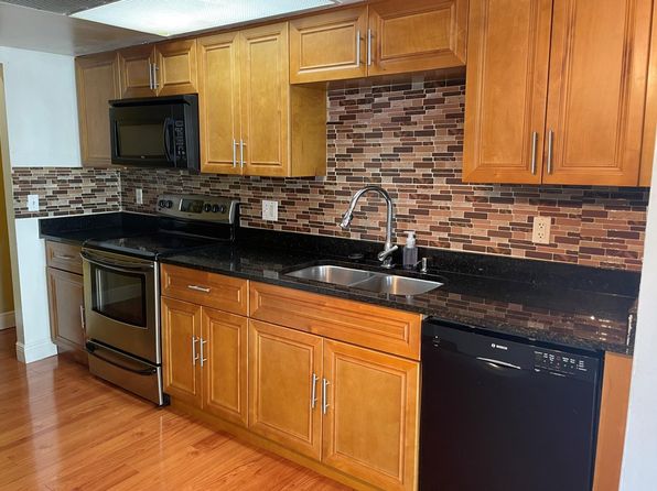 5841 La Costa Dr #201