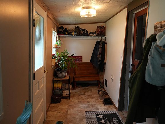 5th image of 10 Washington St