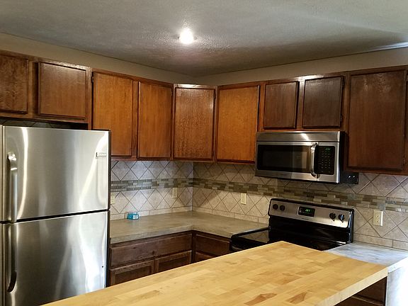 4th image of 119 N 2nd St