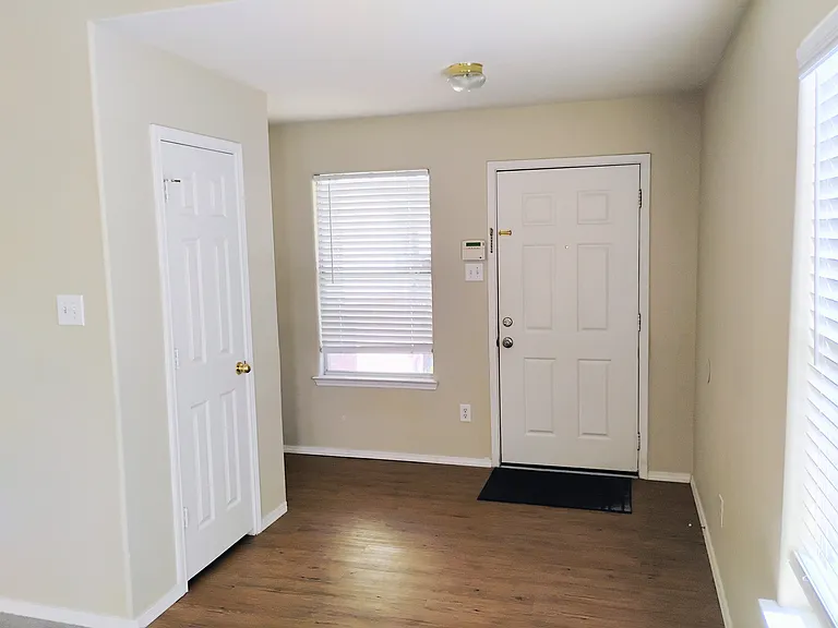 10819 Barker Gate Ct — Photo 13