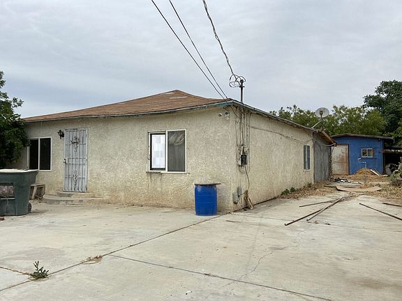 2nd image of 4814 Mayfair Ct