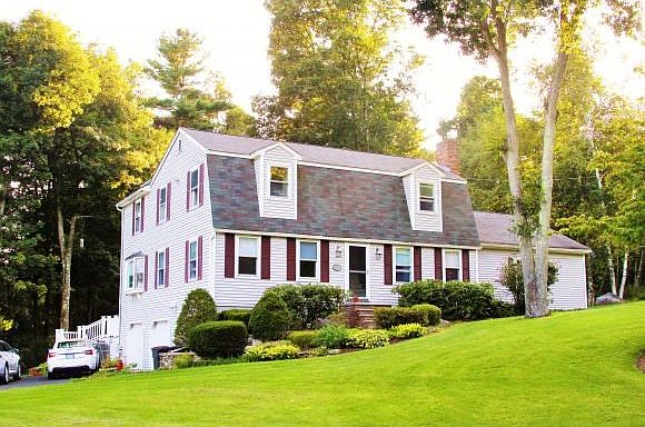 1st image of 16 Hampshire Dr