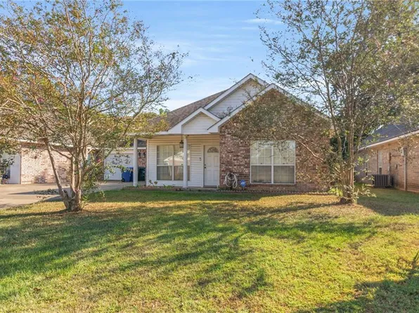 121 Aloys Cir, Natchitoches, LA 71457