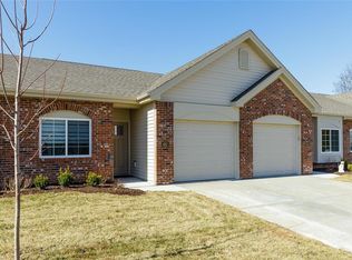 422 Weichens Dr, Saint Peters, MO 63376
