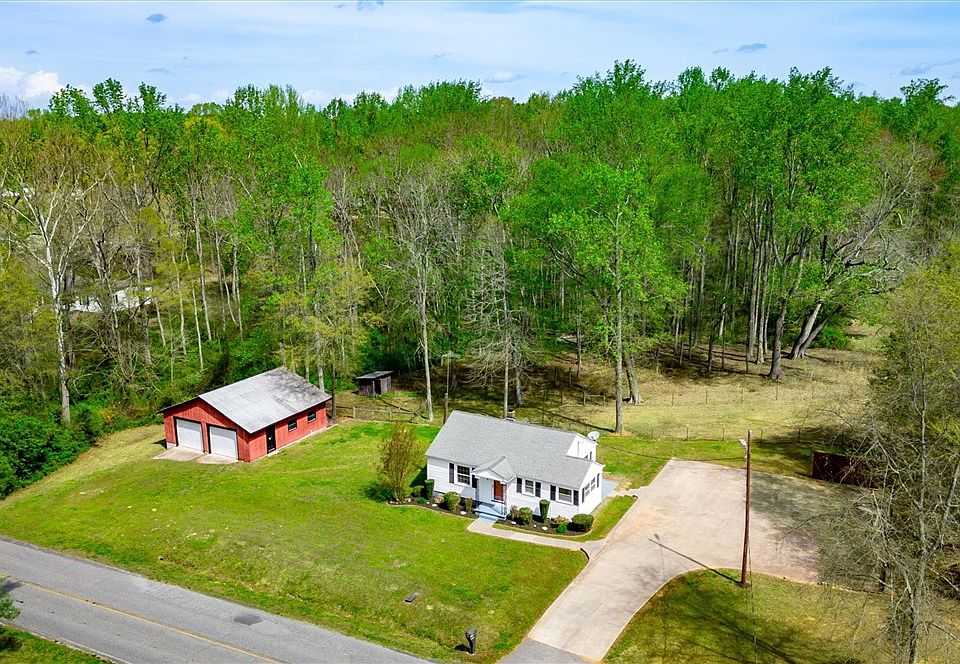 1st image of 519 Moore Rd