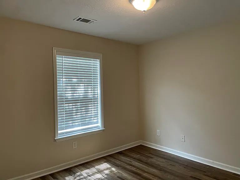 1310 Triple Tree Ln SW — Photo 4