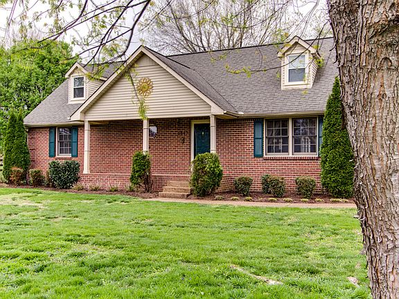 2nd image of 2807 Dudley Dr