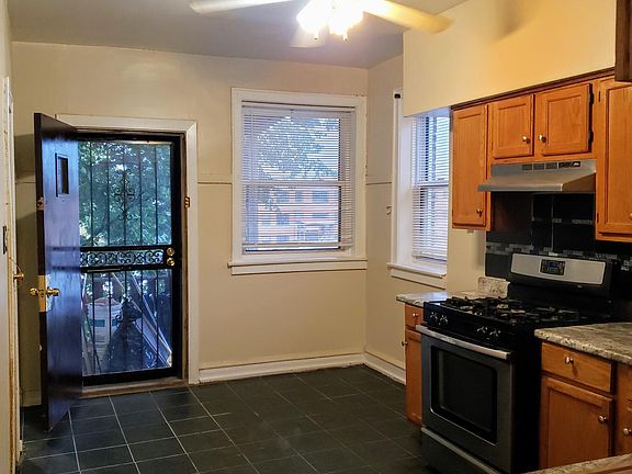3rd image of 1847 S Komensky Ave