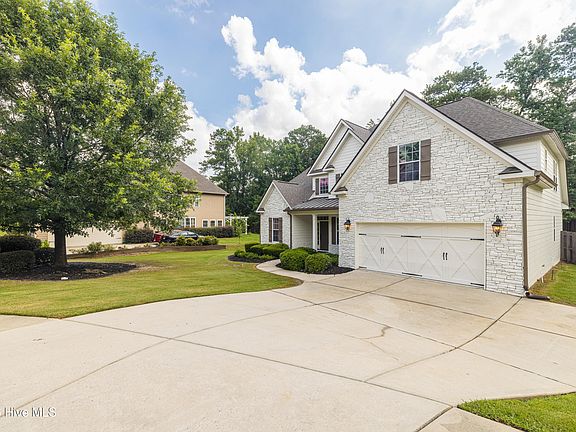 5th image of 904 Sumter Landing Court