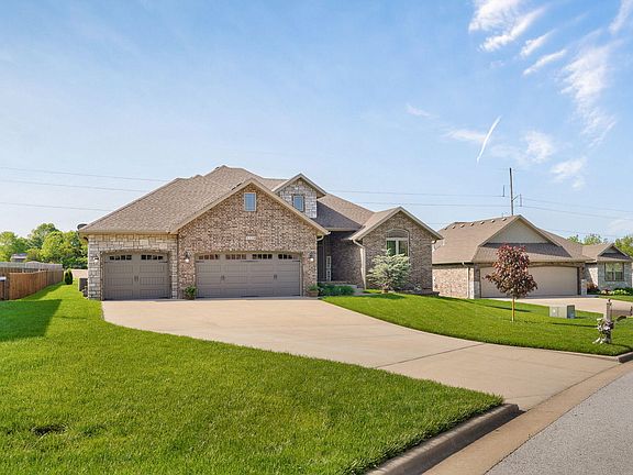 2nd image of 5330 E Wild Horse Drive