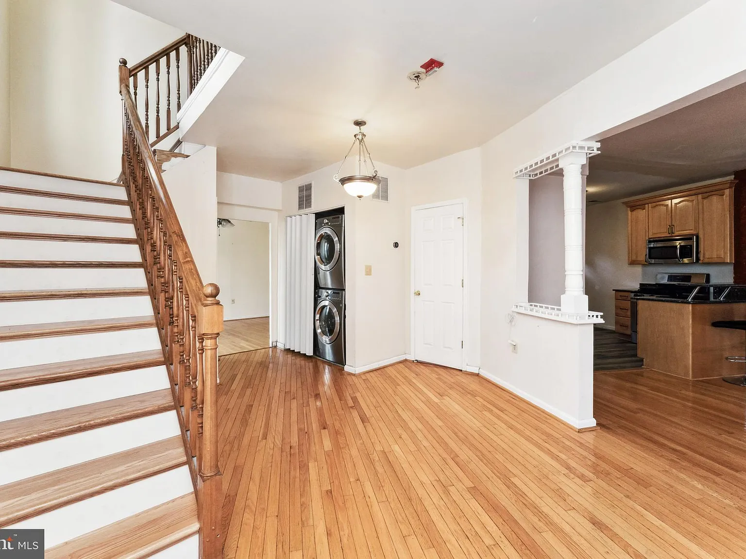 4 bed, 2435 sqft, $5,000 — Photo 3