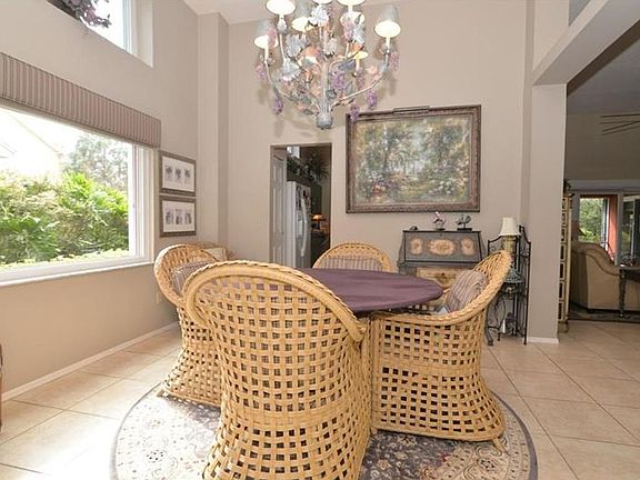 5th image of 850 Lake Como Dr