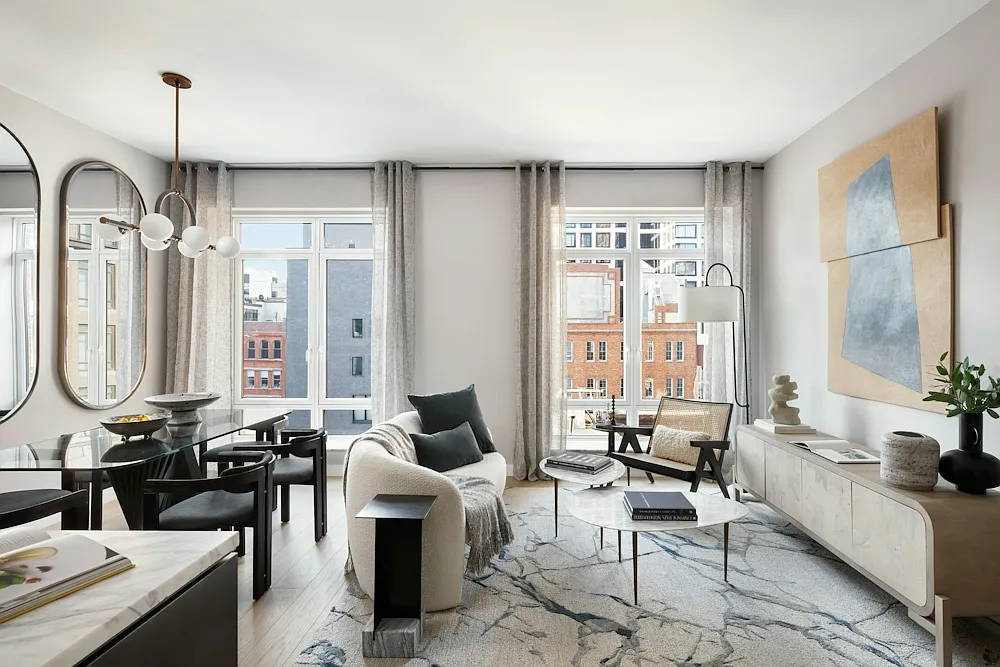555 W 22nd St — Photo 2