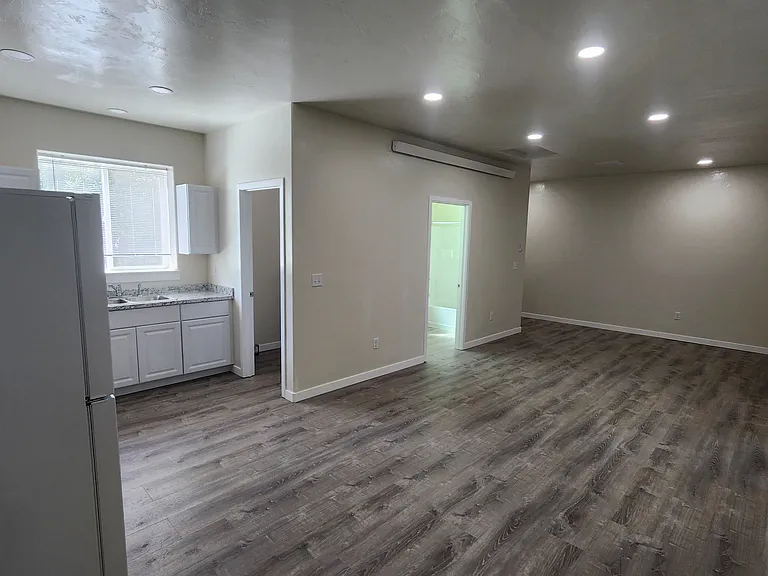 1800 Locust Rd — Photo 15