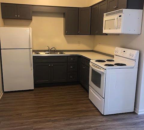 5th image of 11040 S Kilbourn Ave APT 10