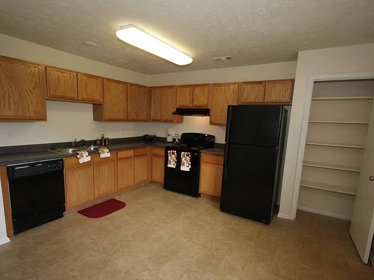 Villas at Lakewood Apartment Homes — Photo 12