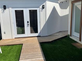 1880 Laurel Rd #A, Oceanside, CA 92054